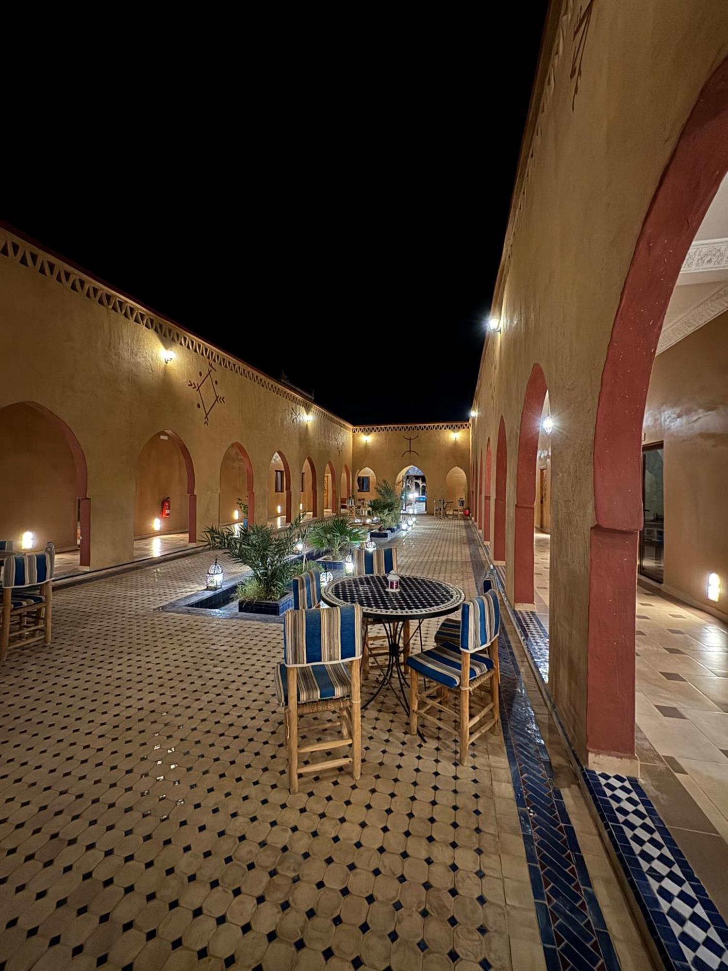 Berber Palace Merzouga Buitenkant foto